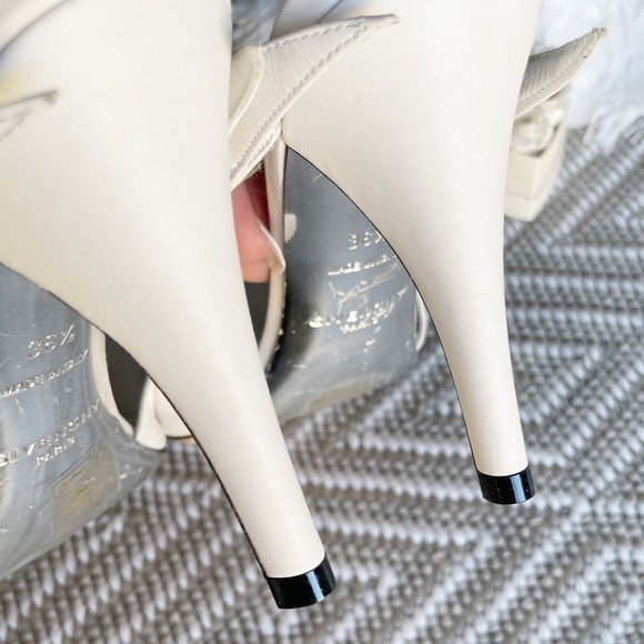 Givenchy Wing White Leather Sandals - Picture 12 of 15